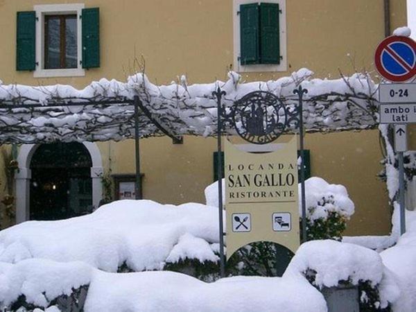 Готель Locanda San Gallo Moggio Udinese Екстер'єр фото